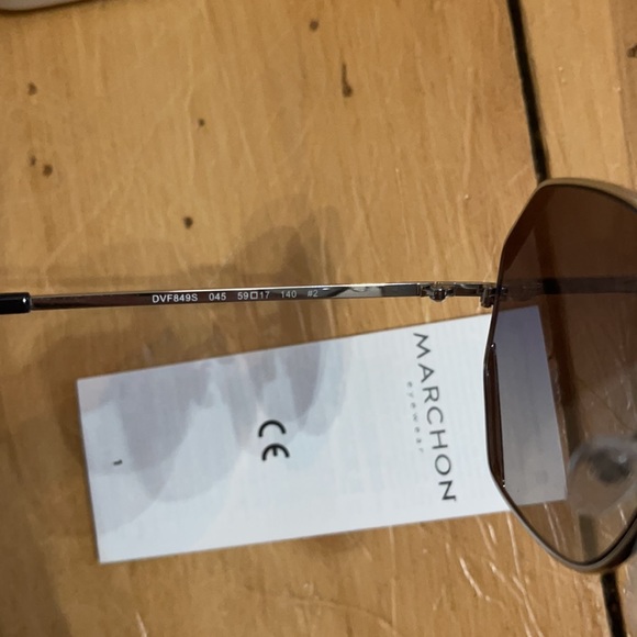 Diane Von Furstenberg sunglasses - Picture 4 of 5